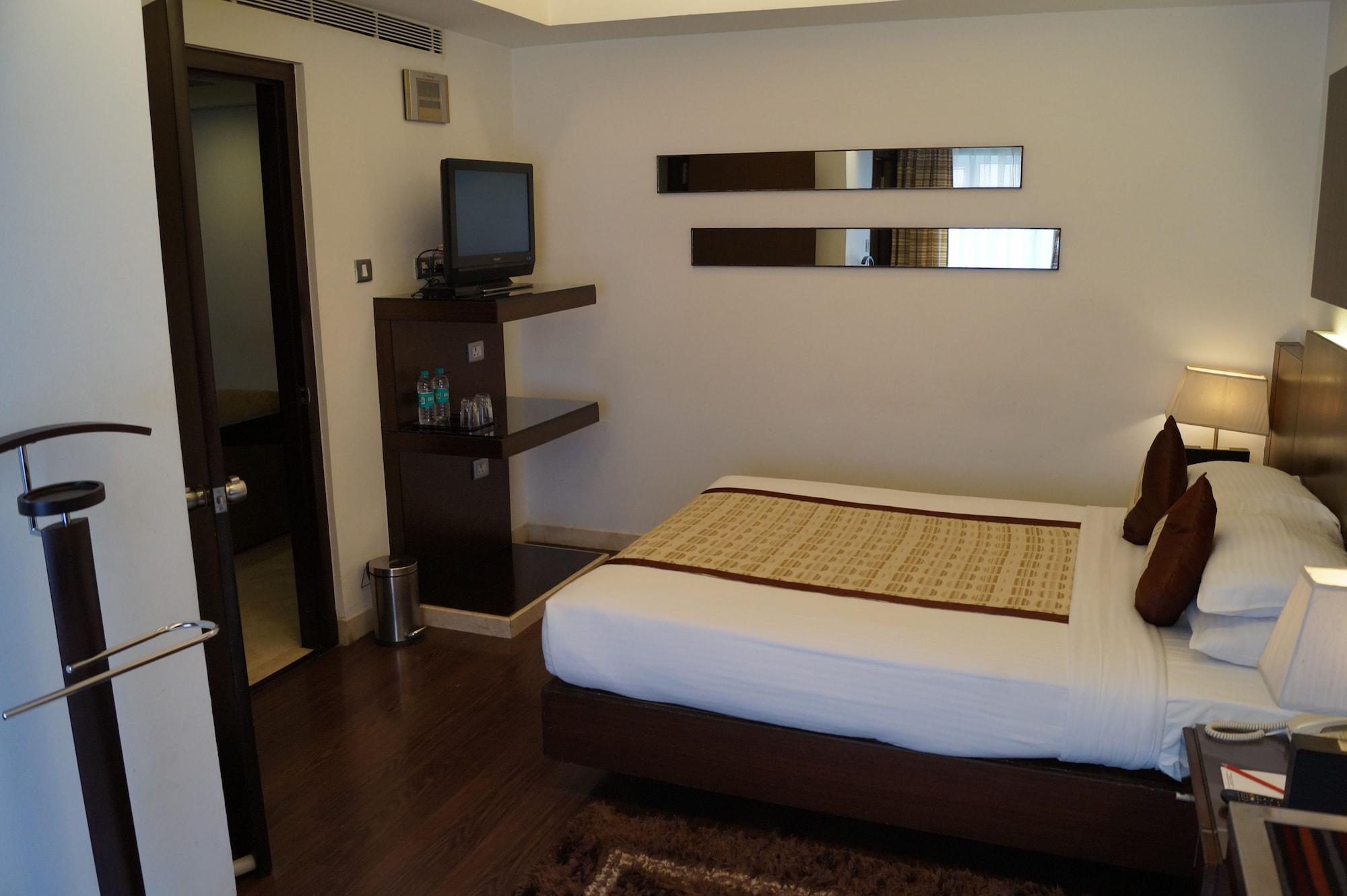 The President Hotel Bangalore Eksteriør billede