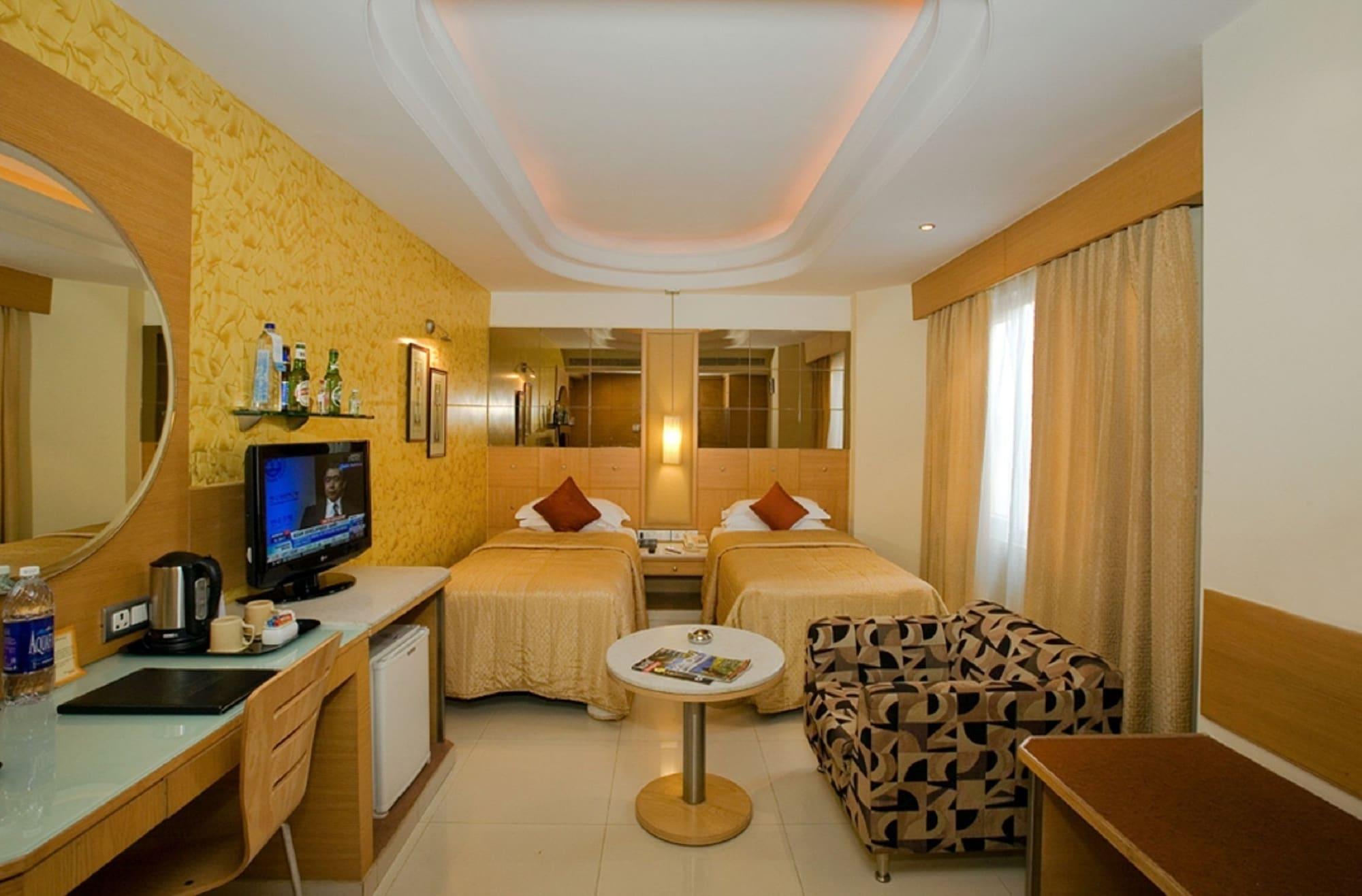 The President Hotel Bangalore Eksteriør billede