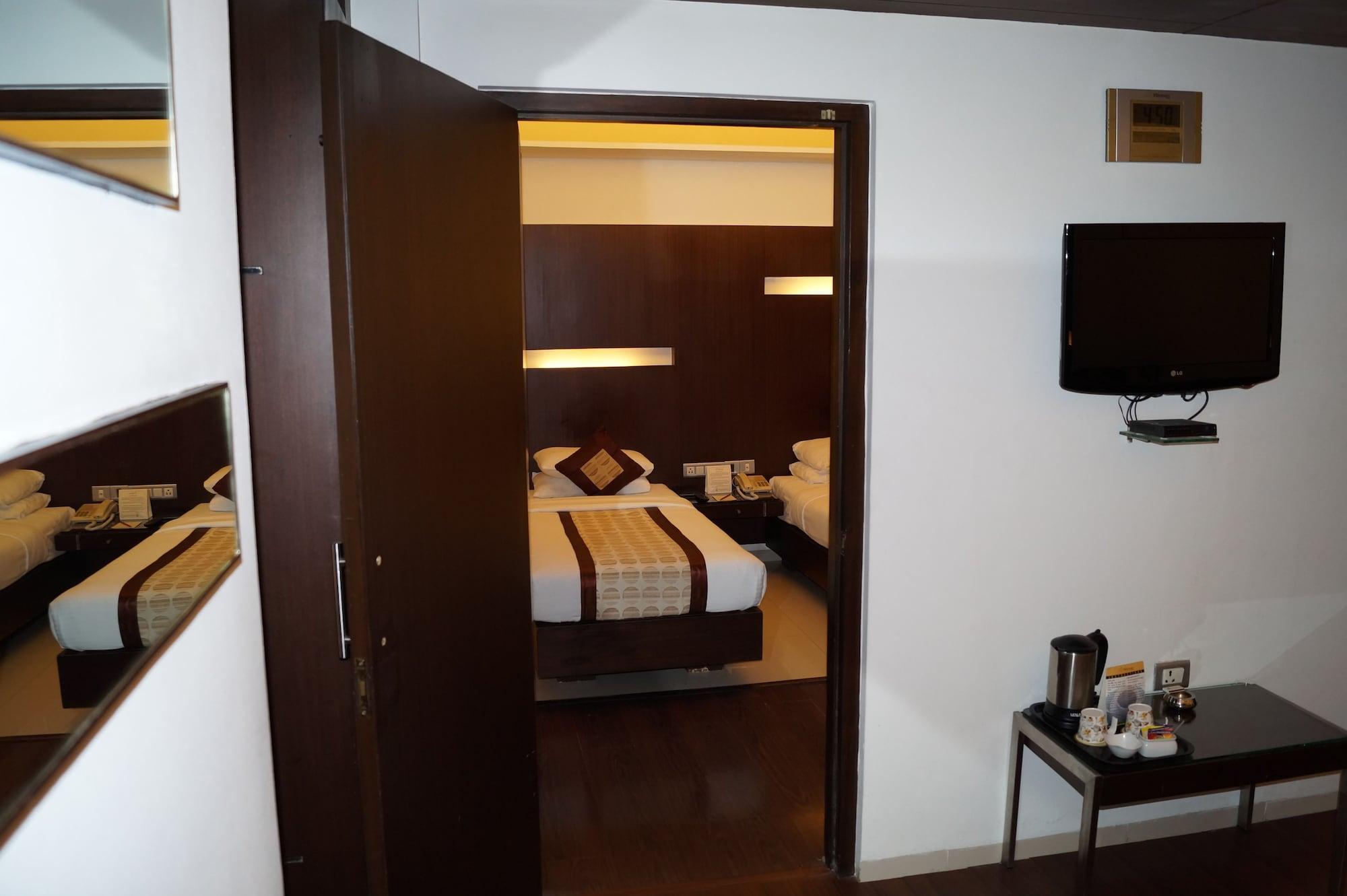 The President Hotel Bangalore Eksteriør billede