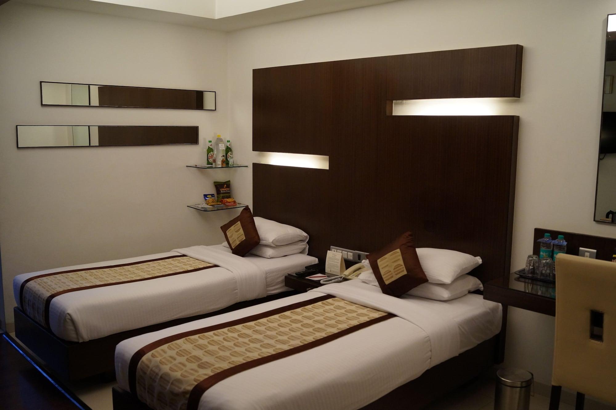 The President Hotel Bangalore Eksteriør billede
