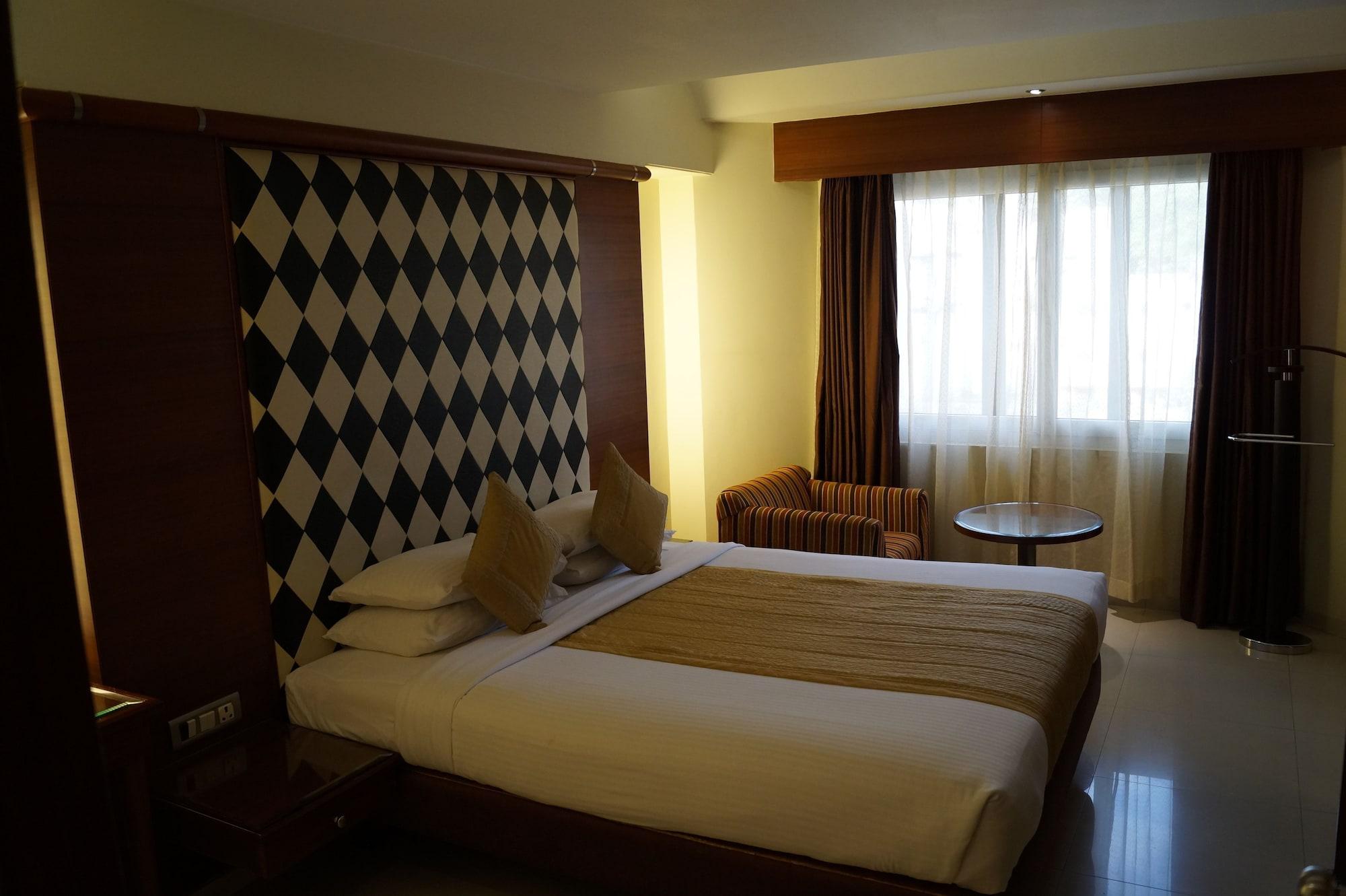 The President Hotel Bangalore Eksteriør billede