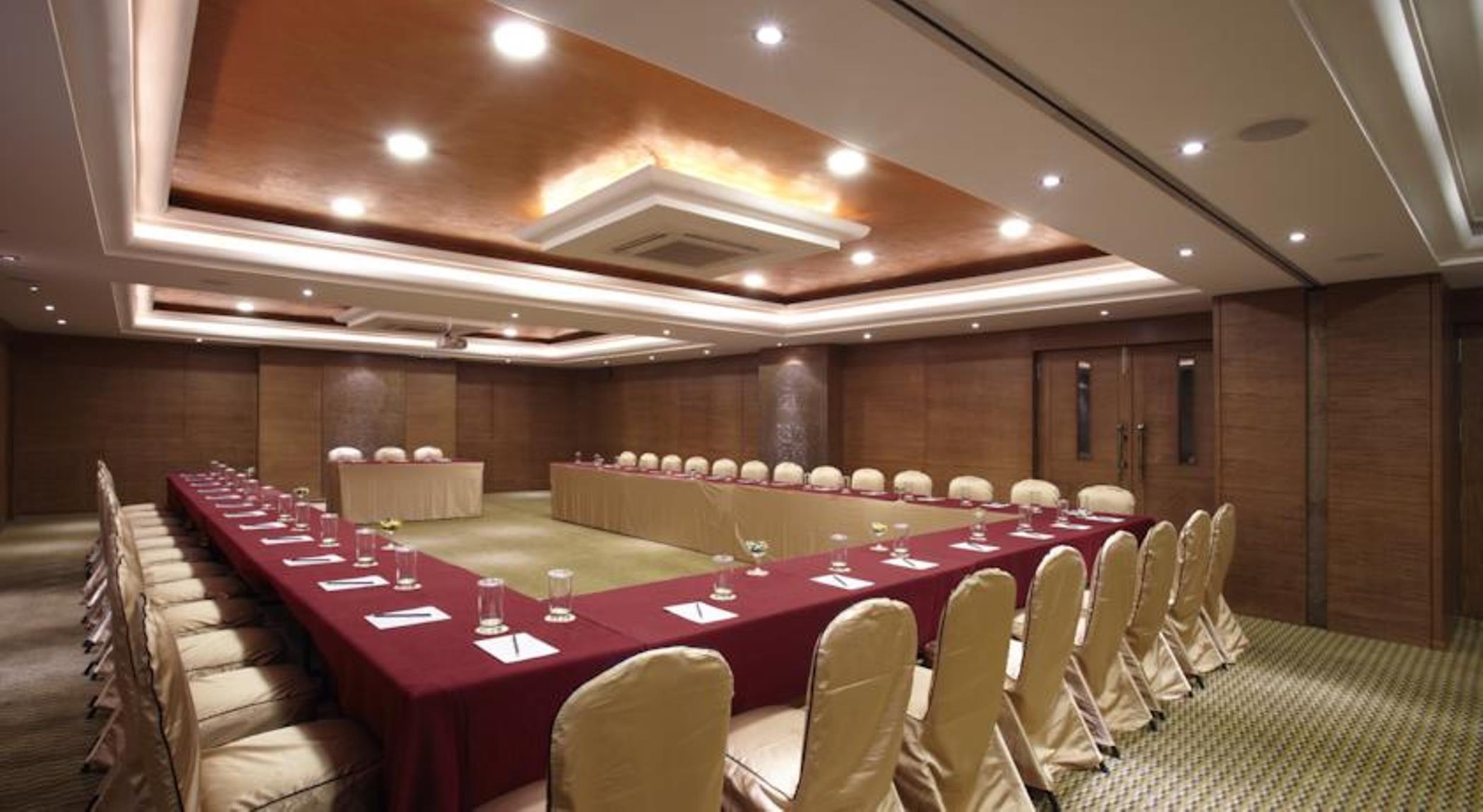 The President Hotel Bangalore Eksteriør billede